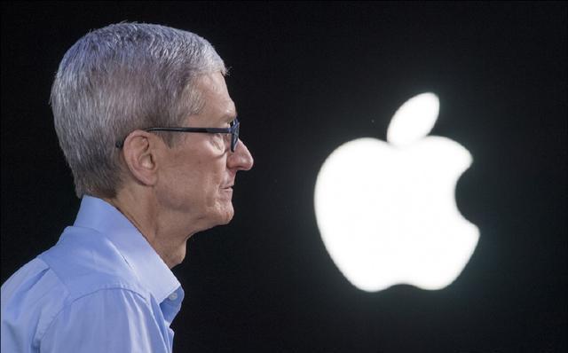 苹果“奢侈女魔头”终于走了，iPhone将走亲民路线？